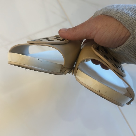 Tory Burch sandals - Picture 2 of 5